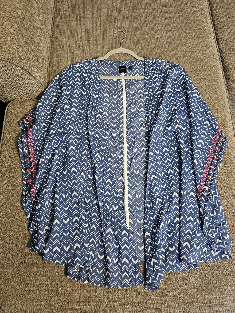 Saks Fifth Ave BLUE White Blue Chevron Light Sheer Open Front Kimono Large